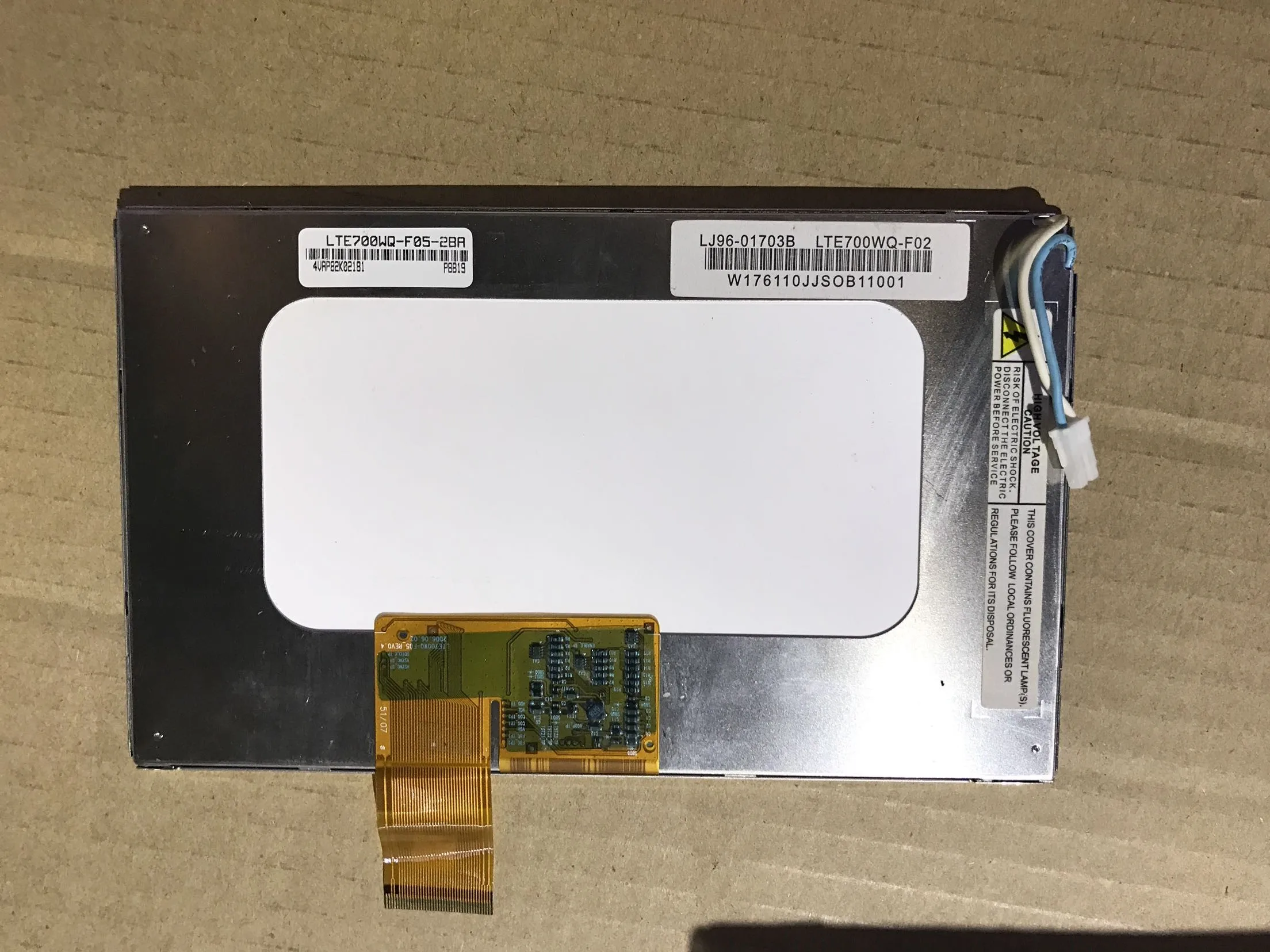 LTE700WQ-F02-2BA LTE700WQ-F05-2BA LCD ȭ ġ ũ  ڵ DVD ׺̼ ȭ LTE700WQ-F05