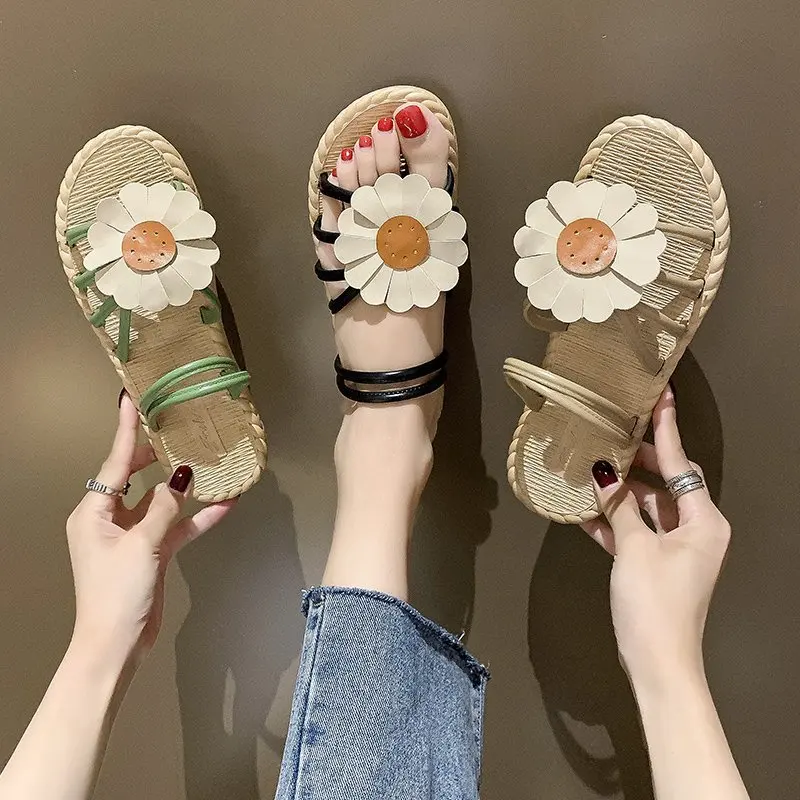 

2020 summer new round head solid color sunflower two wear sandals explosion models wild word Korean slippers women's shoes