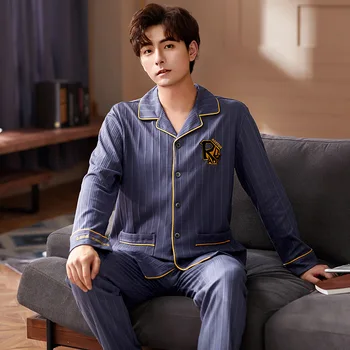 

Men 's Knitted Cotton of Autumn Long - Sleeved Suit Plus Size Home Service of Autumn And Winter Men' s Plaid Loose Suit