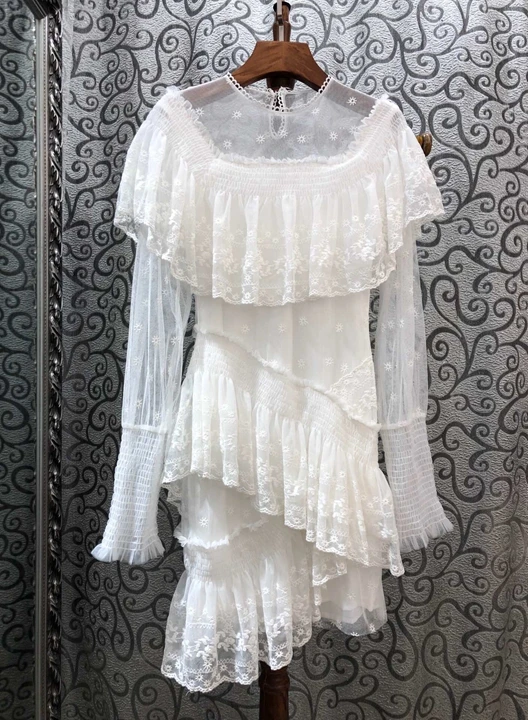 New women's Round Neck Lace patchwork irregular Ruffle long sleeve dress 1017 in autumn and winter