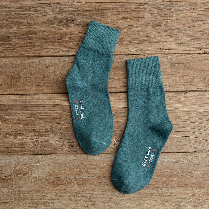 Женские хлопковые носки с надписью «Good Luck», Осенние новые модные дышащие дезодорирующие короткие эластичные удобные женские носки - Цвет: Зеленый