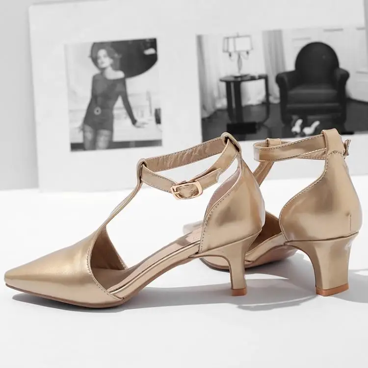 

2019 Spring Sandals Daily Life Low Top Empty Bag with Pu