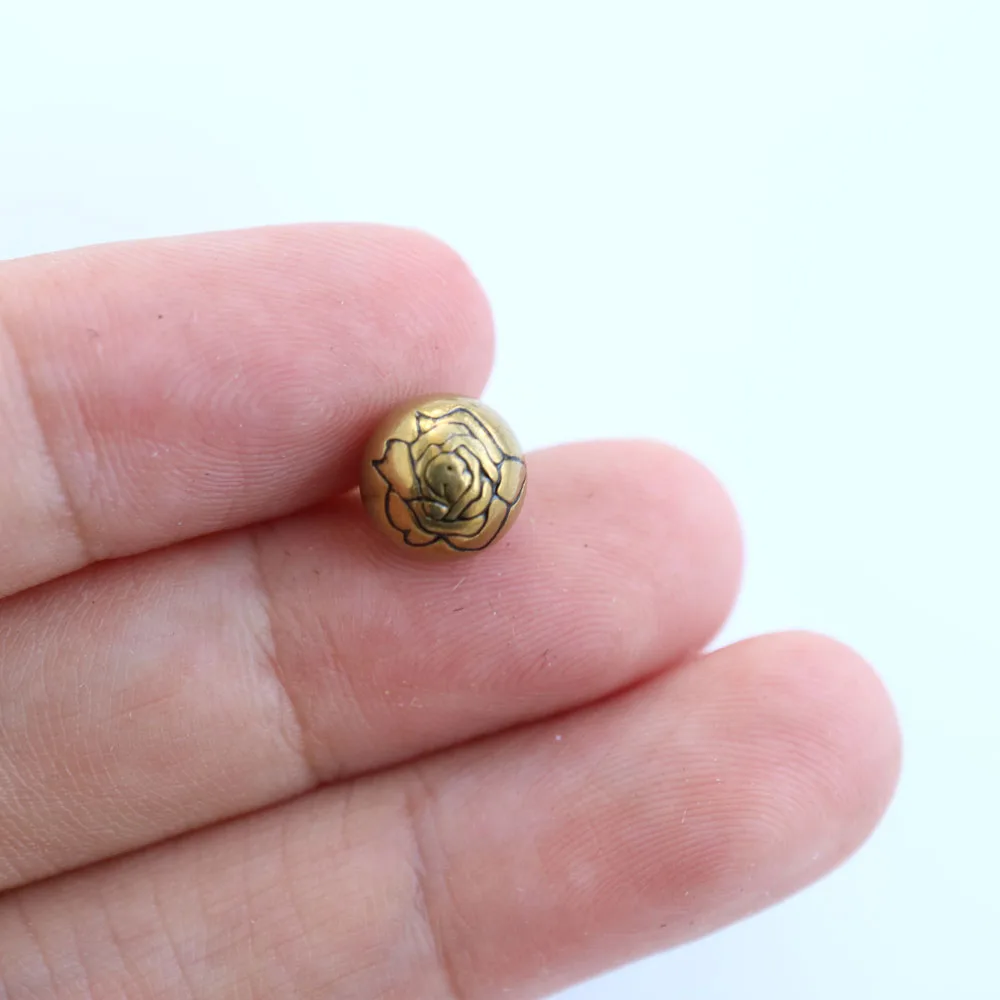 5 개/몫 8mm 새겨진 꽃 황동 금속 단추 셔츠 코트 자 켓 버클에 대 한 생크 단추에 고품질 바느질