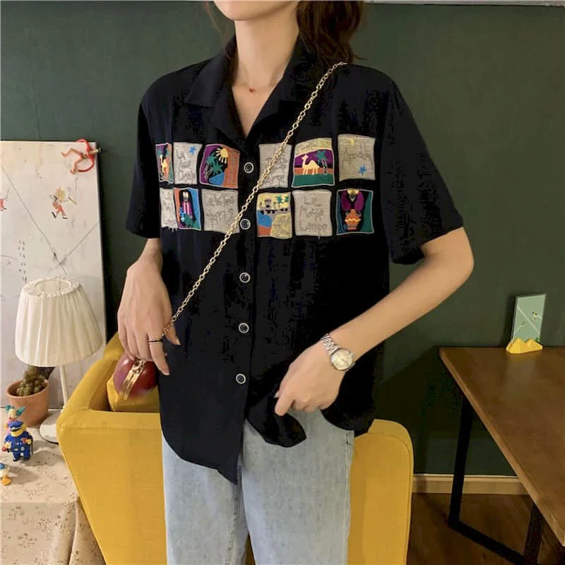 

Short-sleeved shirt women's summer dress 2020 new Korean version loose black retro sketchy top design niche shirt high street