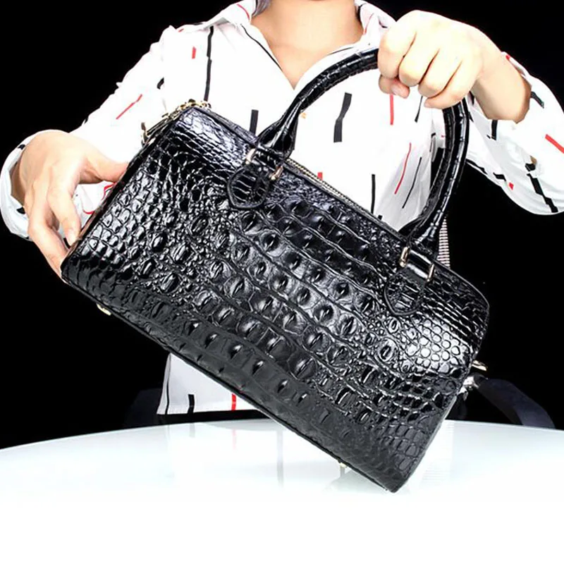 2024 New Crocodile leather Pattern Women's luxury Handbag leather Shoulder Bag Personalized Fashion large-capacity pillow bag