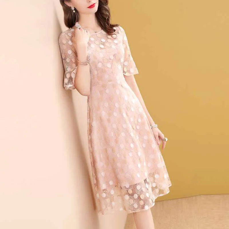 

Ozhouzhan Spring Clothing Hollow out Bell Sleeve Waist Hugging Dress Women's Spring And Summer Mid-length 2019 New Style A- line