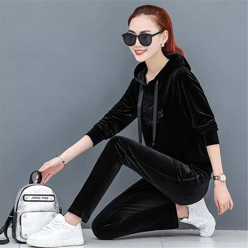 Sportwear Hooded Velvet Tracksuits Winter Women Plus Size Casual Ensemble Femme Jogging Two Piece Sets Embroidery Tops And Pants - Цвет: black