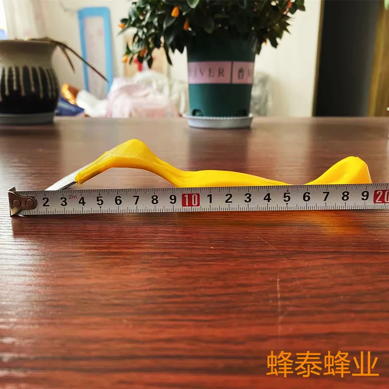 5PCS yellow 18-pin stainless steel plastic honey fork honey shovel scraper needle cut cutter shovel beekeeping tool