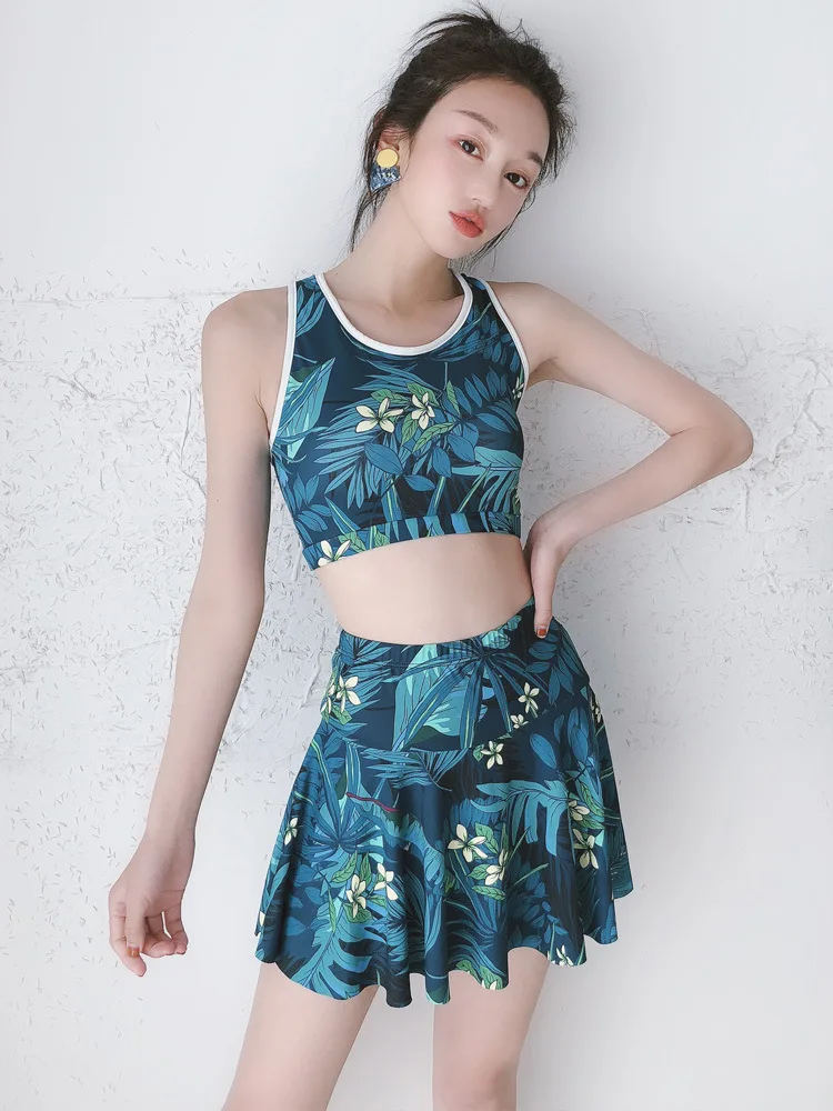 

Mary Dale New Style Bathing Suit Fashion & Sports Casual Split Skirt-Boxer Three-piece Set Bathing Suit 1922