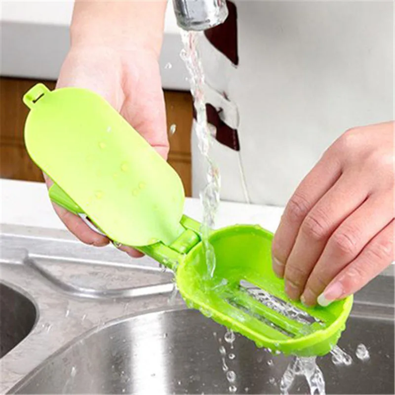 Kitchen-with-cover-fish-scales-shaver-fish-scales-scaler-fish-killer-multi-functional-knives-kitchen-special (4)