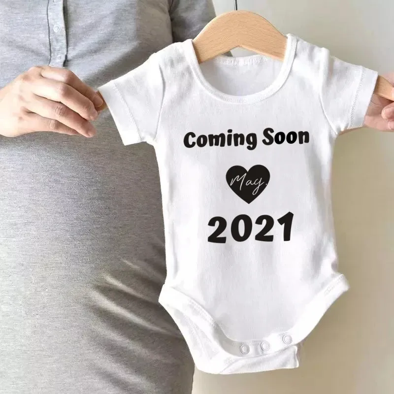 

Baby Coming Soon Feb-Dec 2021 Newborn Baby Bodysuits Summer Baby Cotton Rompers Body Baby Boys Girls Pregnancy Reveal