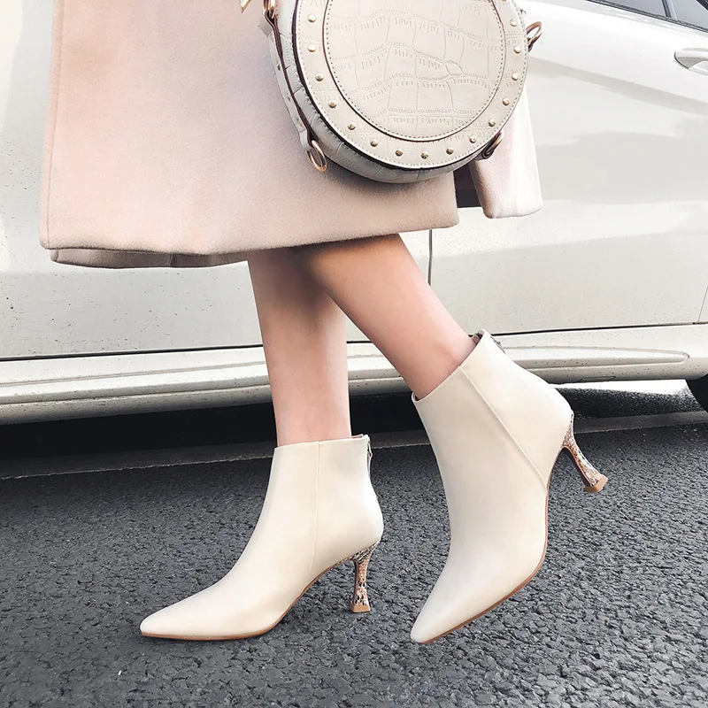 

2019 Genuine Leather Beige Boots Women New Kitten Snake Print Heels Ankle Boots Woman Pointed Toe High Heels Lady Martin Boots