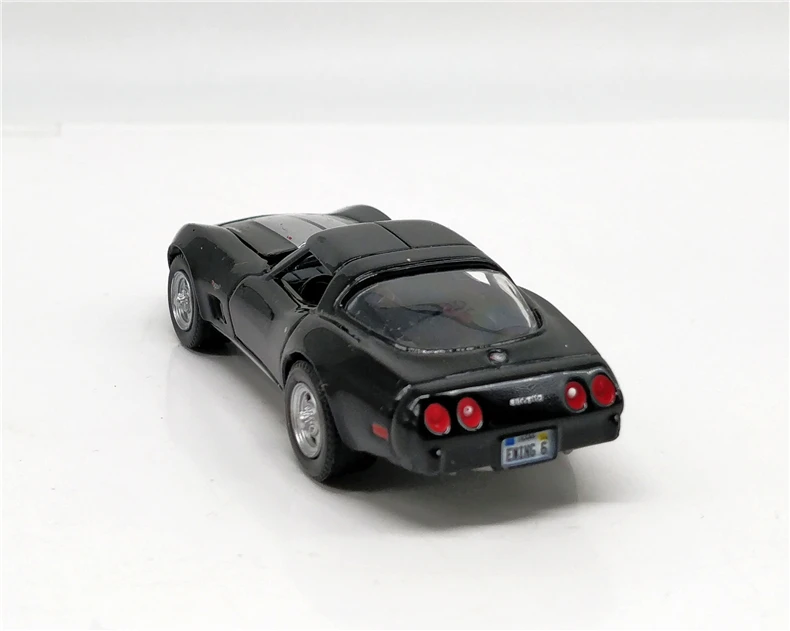 1: 64 зеленый свет Chevrolet Corvette 1978 Черный без коробки