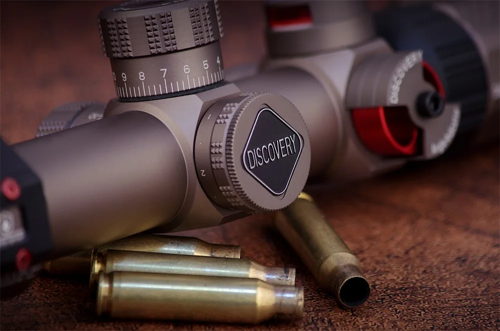 Discovery .338 Riflescopes Táticos Curtos wg 1.26x24 Strass Iluminado com Tubo de 30 mm em Cor Marrom Lunetas Riflescopes 9 strass, iluminado com tubo de 30mm em cor marrom