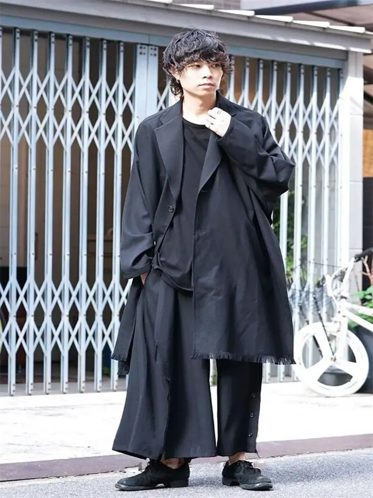 Men's new casual wide-leg pants culottes irregular asymmetric button design of urban youth fashion black