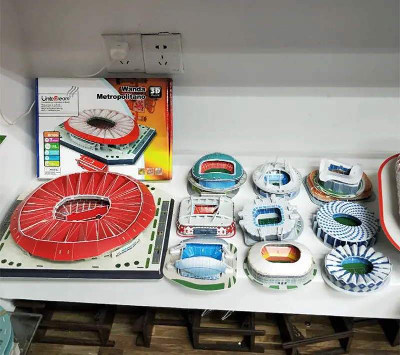 [Забавные] 105 шт./компл. The Red Devils Old Trafford клуб RU конкурс Футбол игры стадионов модель здания игрушка в подарок оригинальная коробка