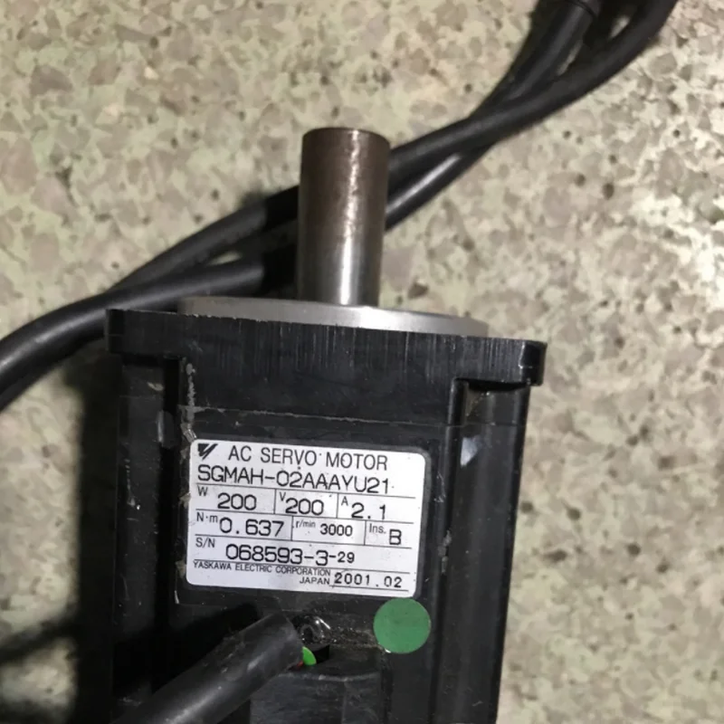 Использованный протестированный рабочий SGMAH-02AAAYU21 серводвигатель переменного тока