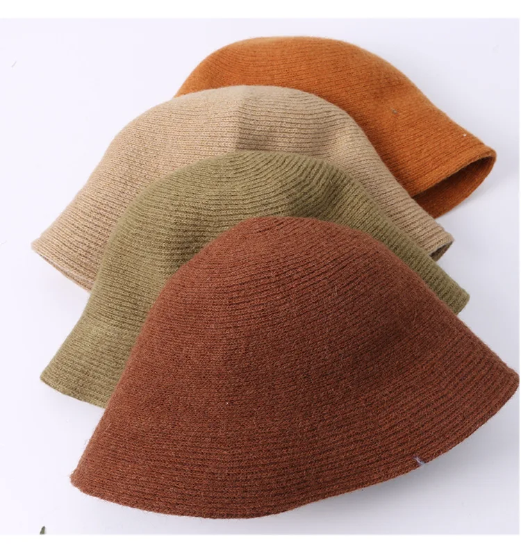 Новая осенняя и зимняя шапка женская вязаная Рыбацкая шапка Корейская новая однотонная дикая шапка японская Повседневная теплая шляпа-ведерко кепки