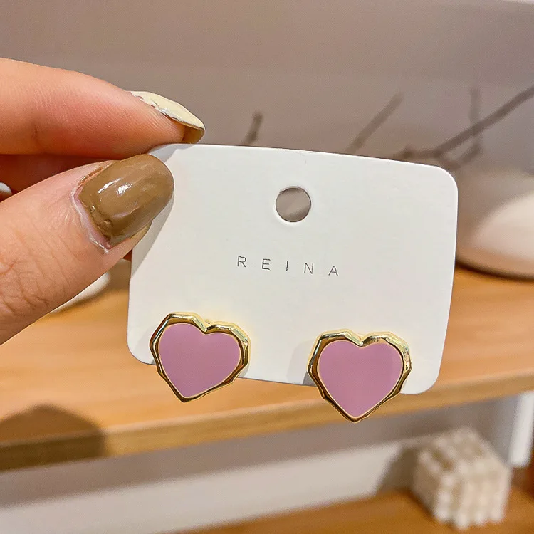 15561690493_1250376837