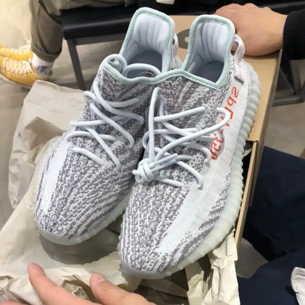 

Kanye 350v2 Grey Zebra spor ayakkabi erkek Classic Celebrity Catwalk High Quality zapatillas hombre Flying weave White boots v2