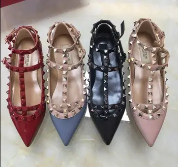 

Women Flat Sandal V Brand Black Designer Design Rivets Women Sandals Pointed Toe Flat Shoes Real Leather Sandals 34-43 No Box