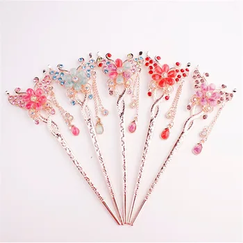 

New Hot Metal Carved Headdress For Brides Chinese Vintage Hairpins Step Shake Wedding Hair Styling Accessories Dropshipping