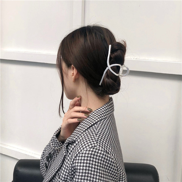 New Temperament  Flower Rhinestone Shark Clip Catch Clip Headdress Hair Catch Back Head Hairpin Hair Accessories Jewelry