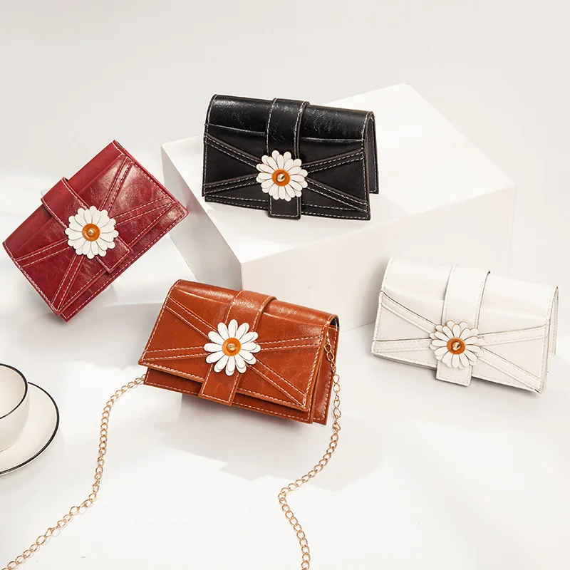 

Mini Flap Crossbody Bags for Women, Small Messenger Chain Bags for Girls Should Bags with Flower PU Leather Hangbags Fashion