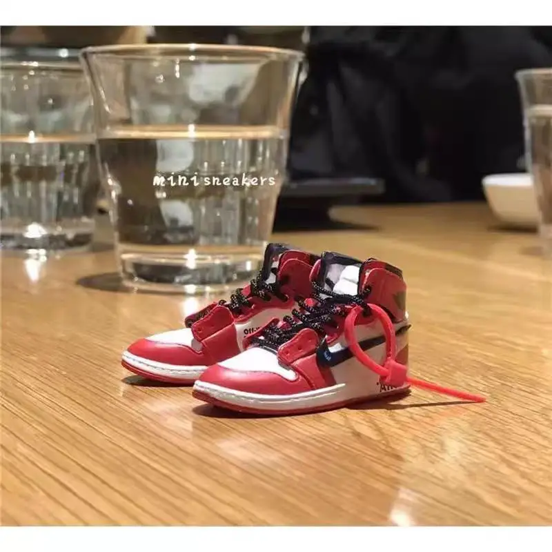 Dropshipping aj1 offwhite Chicago sneaker sleutelhanger Air Jordan 1 3D  Mini Sneaker Verboden Sport schoen Sneaker sleutelhangers|Sleutelhangers| -  AliExpress