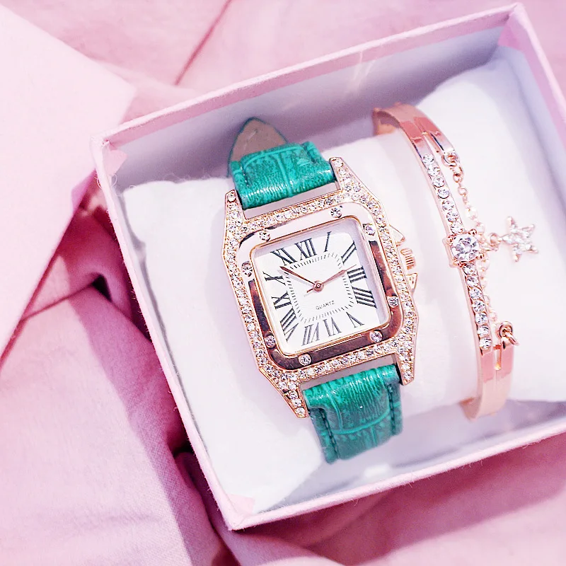 women watch  (12)