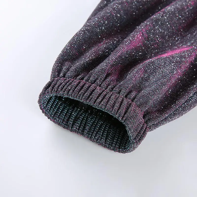 9843830436_2101850235