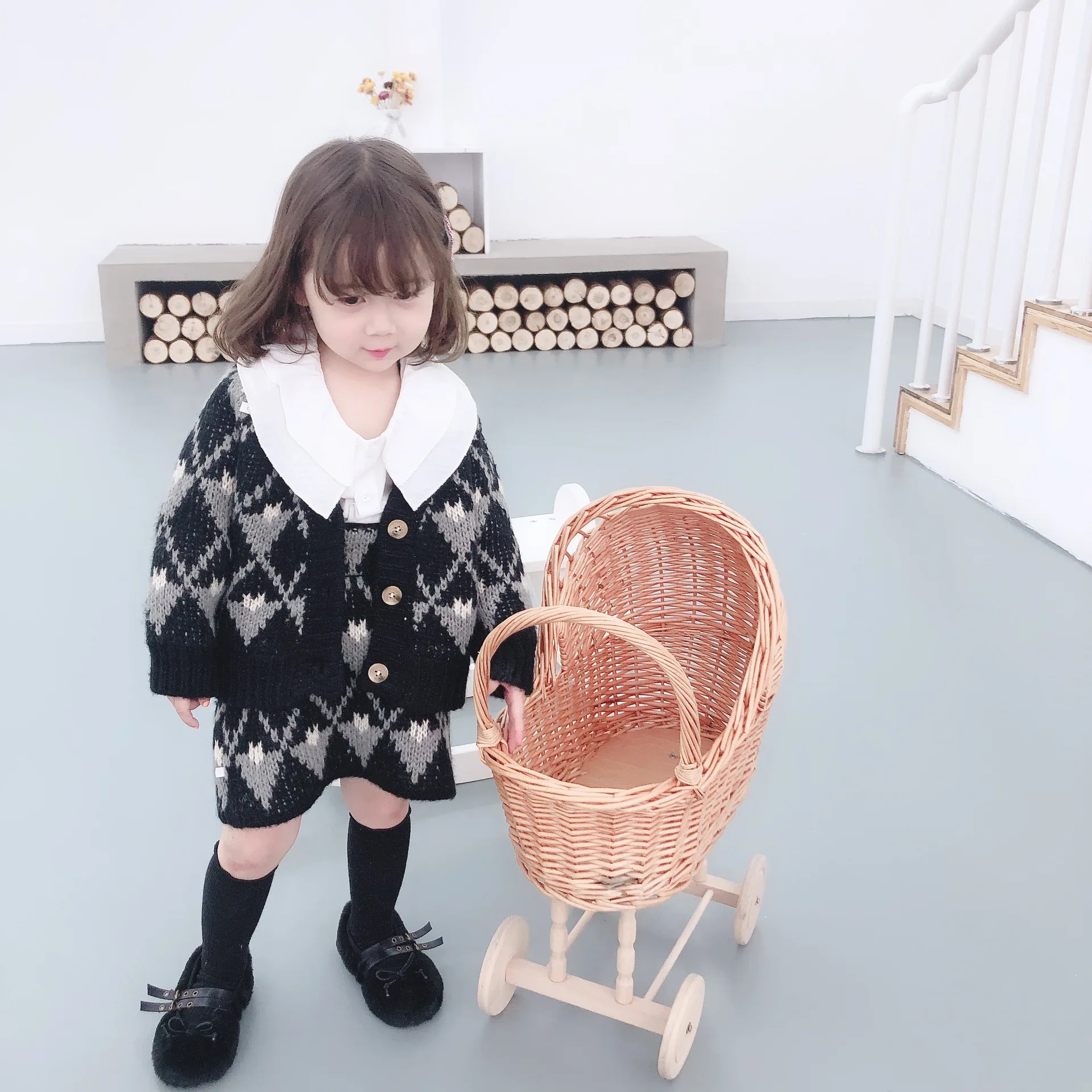 Autumn Winter Fashion Plaid Sweater And Woolen Yarn Knitted Skirt 2pcs Suits For Girls Fashion Cardigan Clothes Sets