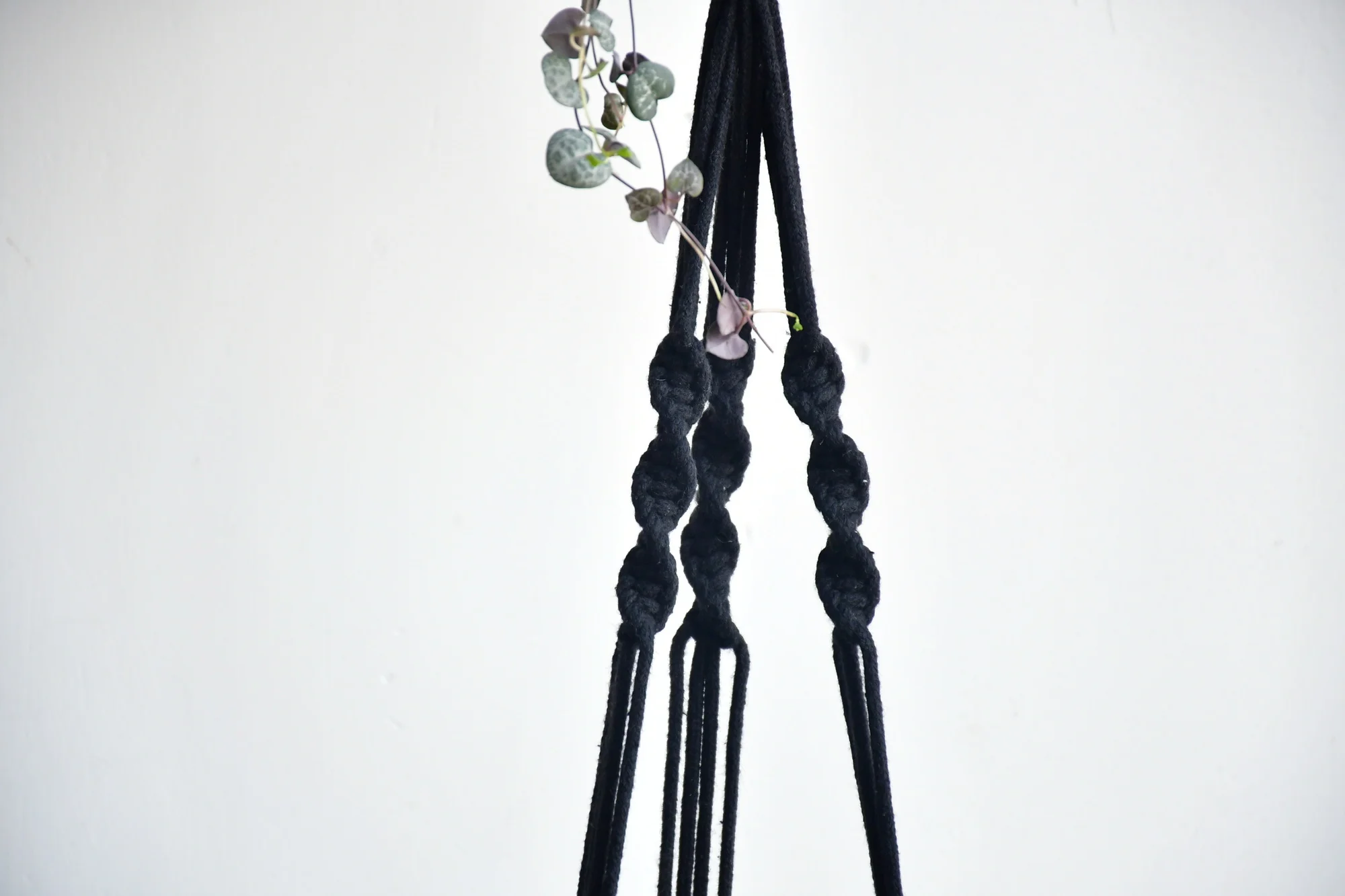 New arrival  100% handmade macrame plant hanger pot holder hanger for pot macrame hanger for plant hanger for flowerpot