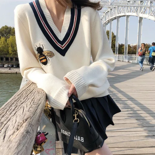 

NEW Women Sweaters and Pullovers Korean Oversize V Neck Long Sleeve Sweater Vintage Hit Jumper Knitted Girls Sweaters Embroidery