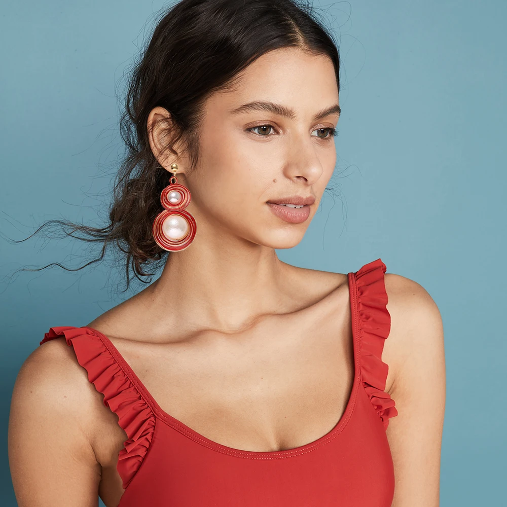 

Dvacaman Vintage Big Round Simulated Pearl Statement Earrings Red Metal Circle Drop Earrings Fashion 2020 Bridal Jewelry Travel