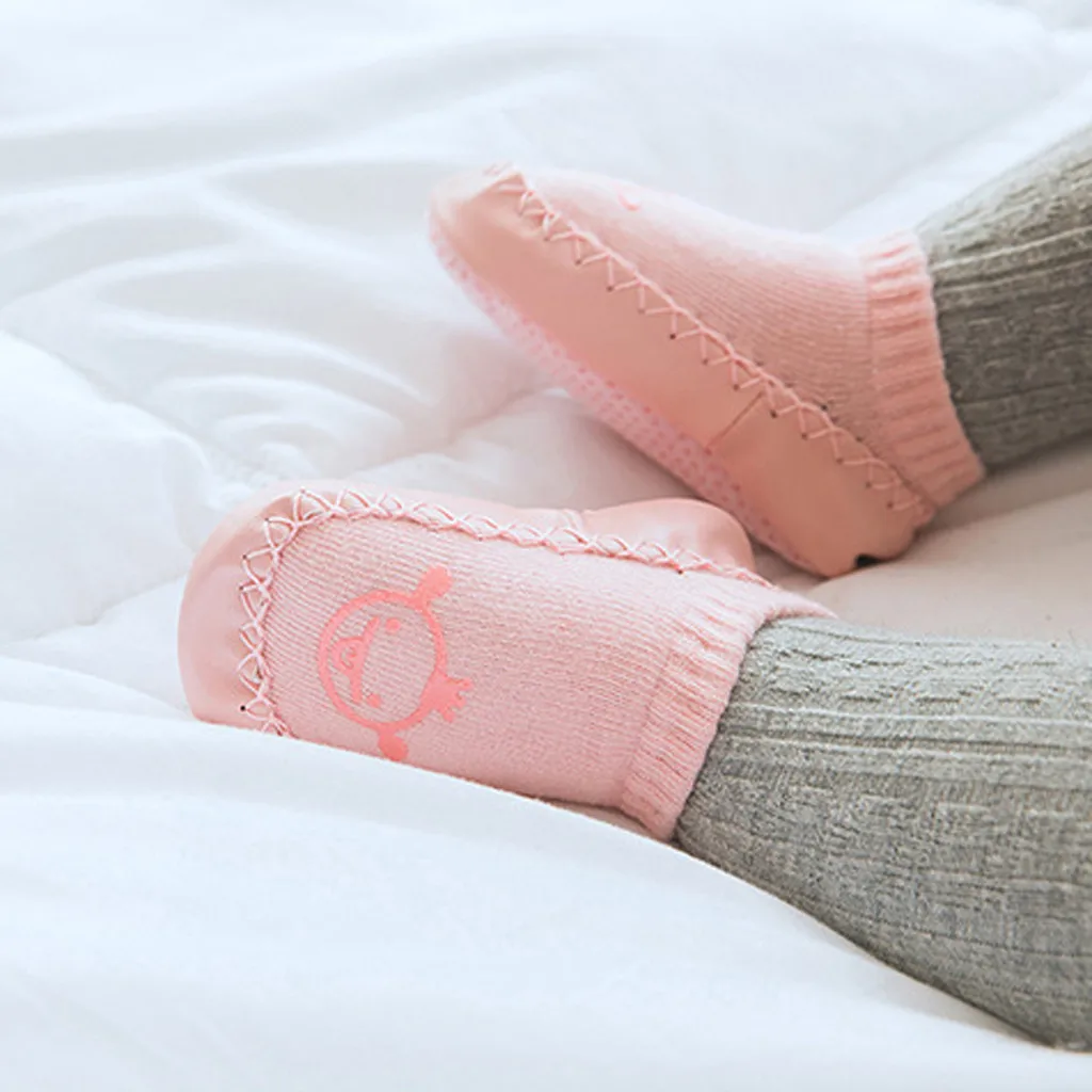 Теплые тапочки для новорожденных мальчиков и девочек; сезон весна-осень-зима; Нескользящие тапочки; носки-тапочки на резиновой подошве