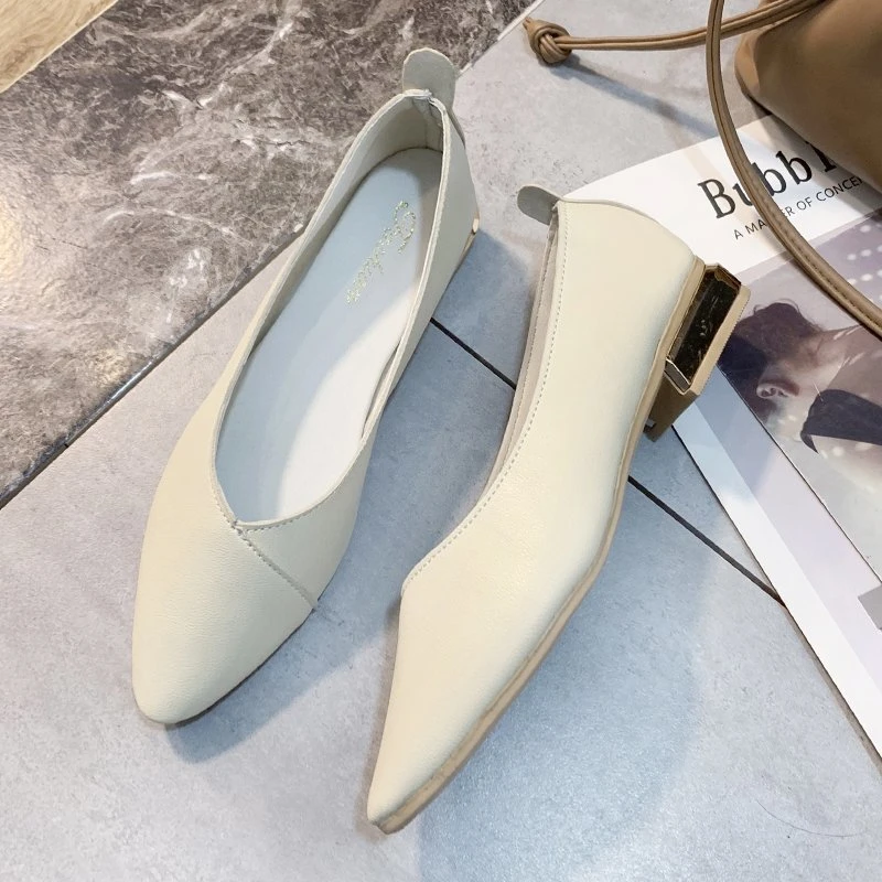 Ladies walking pumps Clearance