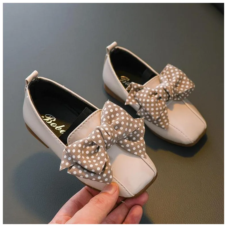 Весенние тонкие туфли для девочек; Новинка года; детская обувь с бантом; туфли на низком каблуке для принцесс в Корейском стиле; обувь в горошек