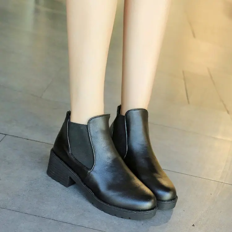 

2018 Autumn And Winter New Style Solid Color nv pi xue Europe And America Martin Boots Waterproof Platform Bootie WOMEN'S Shoes