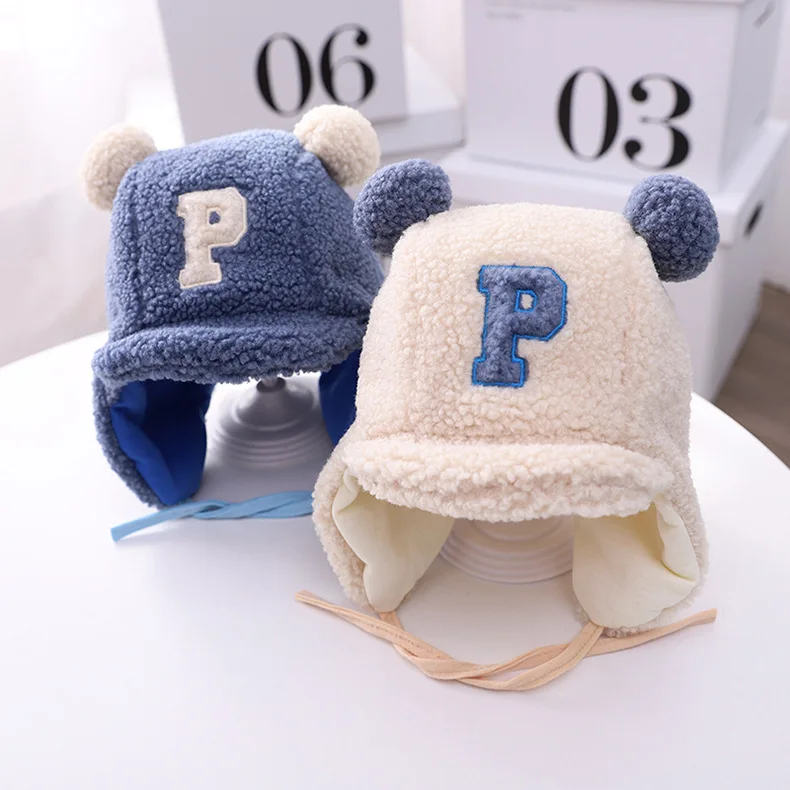 Boné para Crianças Inverno Bebê Meninos Letra Cordeiro Veludo Earflap Chapéu Duplo Pompom Criança Gorro p 1 Chapéus e bonés