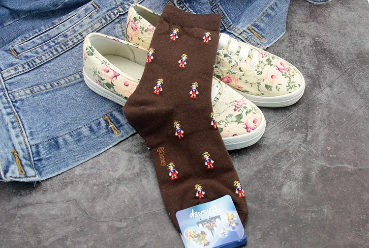 Disney Cartoon Cute Tube Autumn And Winter Warm Sweat Candy Cotton Ladies Socks Cartoon Fashion Minnie Mickey Socks