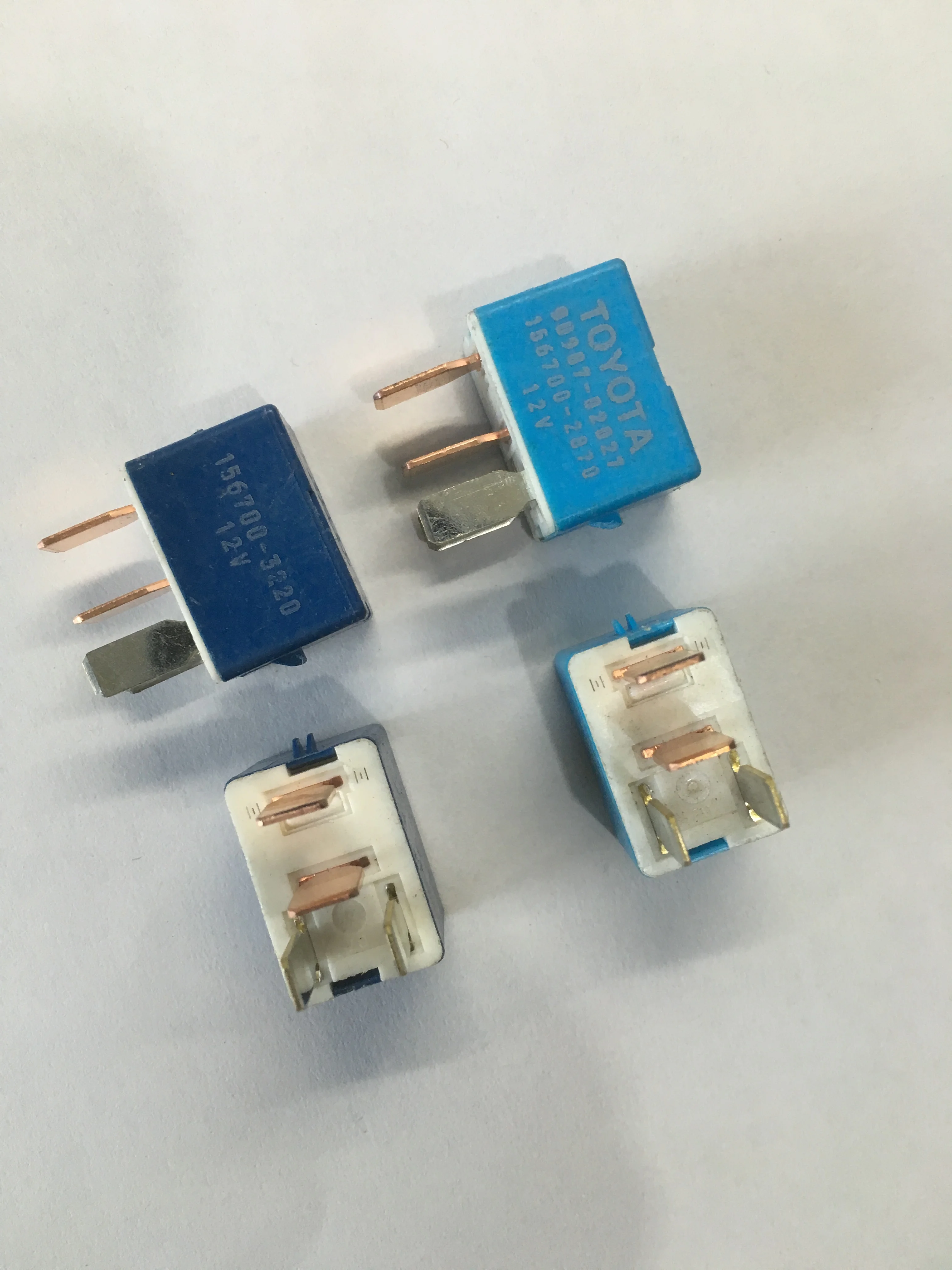 

Original new 100% automotive relay 12V small electrically installed relay 156700-3220