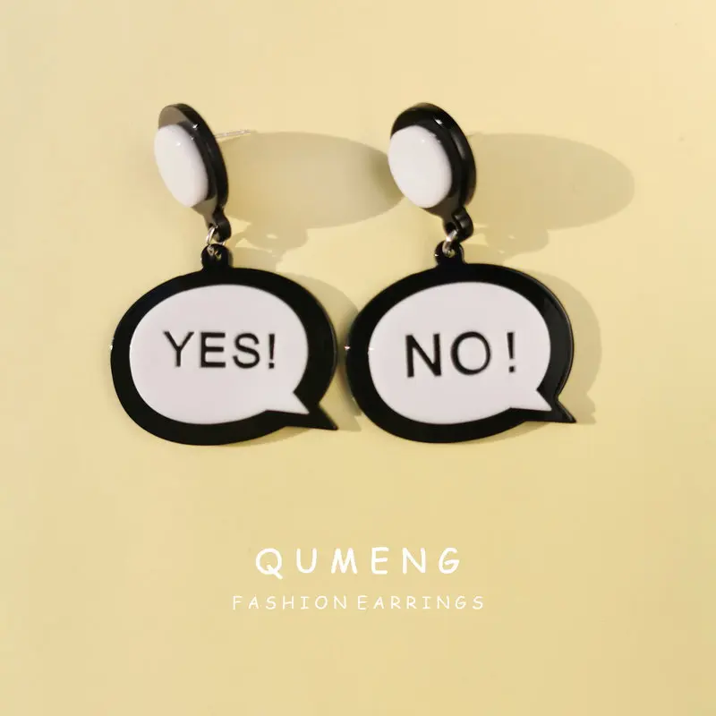 QUMENG корейские акриловые серьги для женщин асимметричные гвоздики в стиле панк 2020