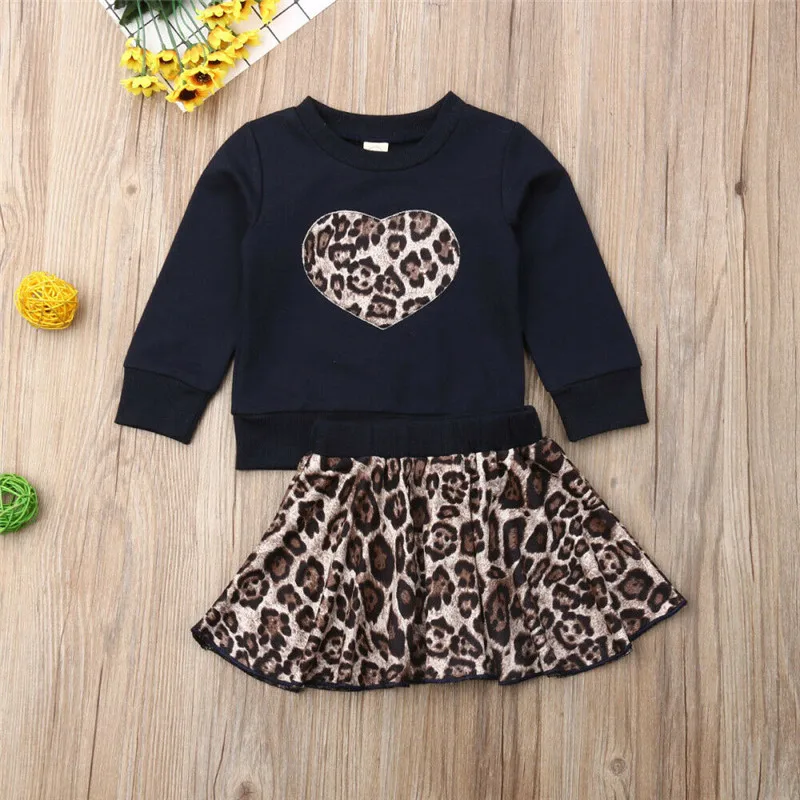 Леопардовые для малышей и девочек; топ в форме сердца; свитер; Милая Мини-юбка; комплект одежды; Милая принцесса