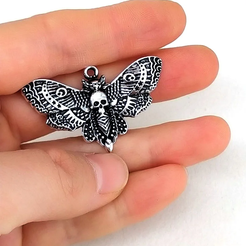1pcs Dead Head Skull Moth keychain rebirth meaning key chains gift for women