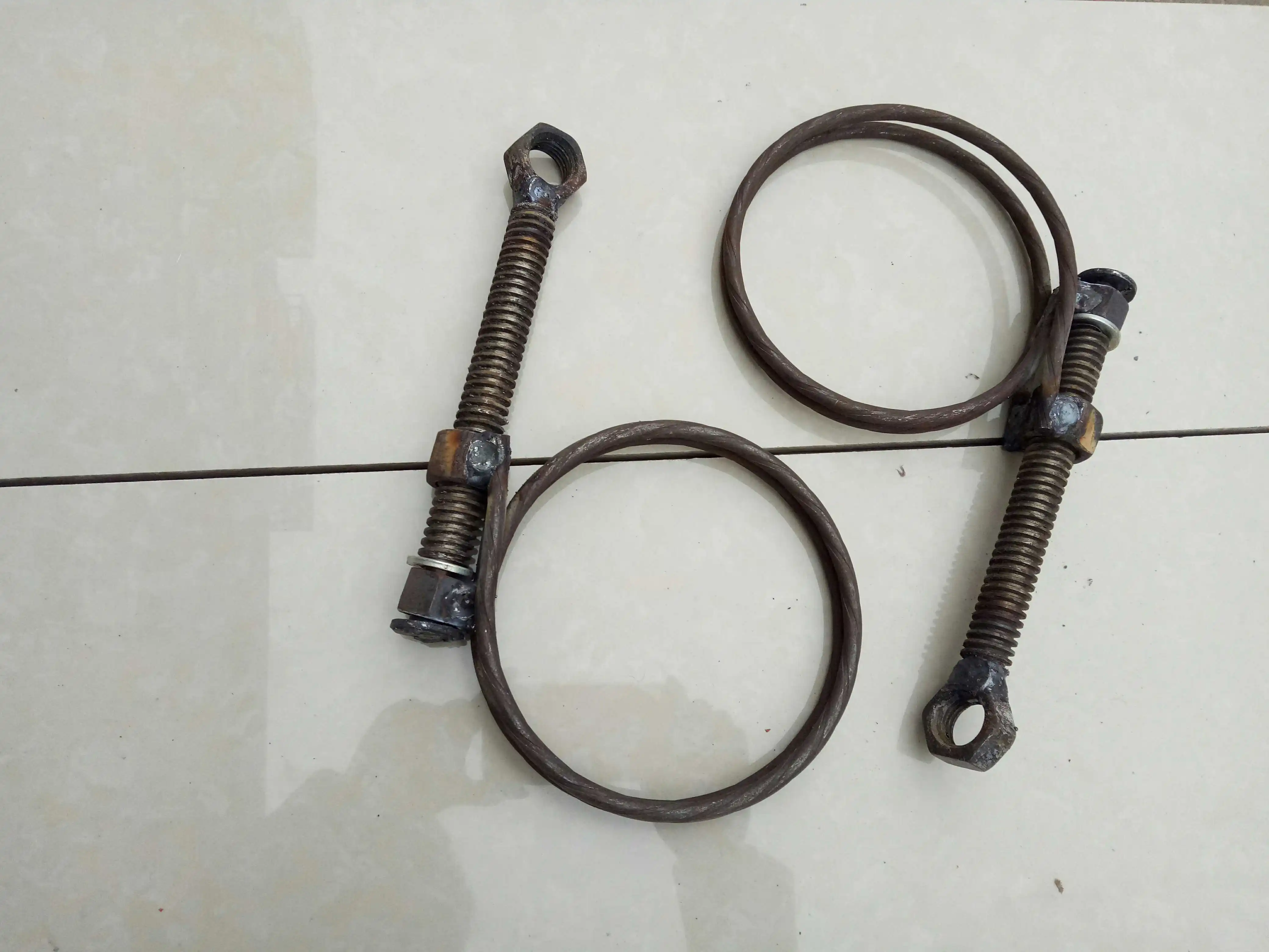 

Bulk cement tank car parts hit gray tube card tank car hugging hoop steel card steel ring-type card