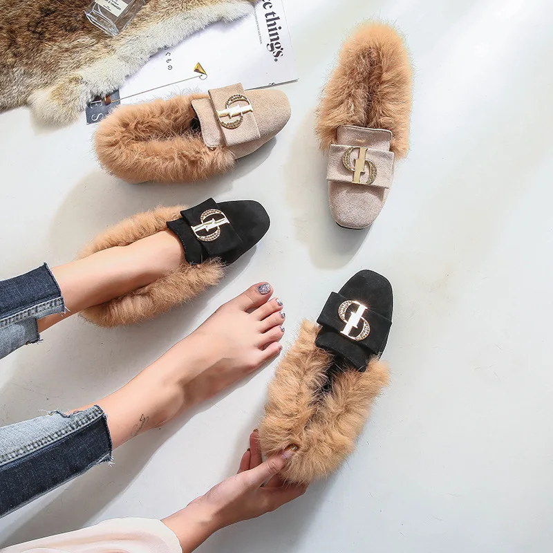 Женские туфли на плоской подошве с металлическим украшением; лоферы с квадратным носом и кроличьим мехом; зимние шлёпанцы; большие размеры; zapatos mujer; цвет черный, абрикосовый