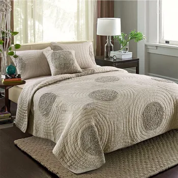 

3pcs Embroidered Summer Comforter Bedding Sets 100% Cotton Quilted Quilt With Two Pillowcase Queen Size Bedding Set