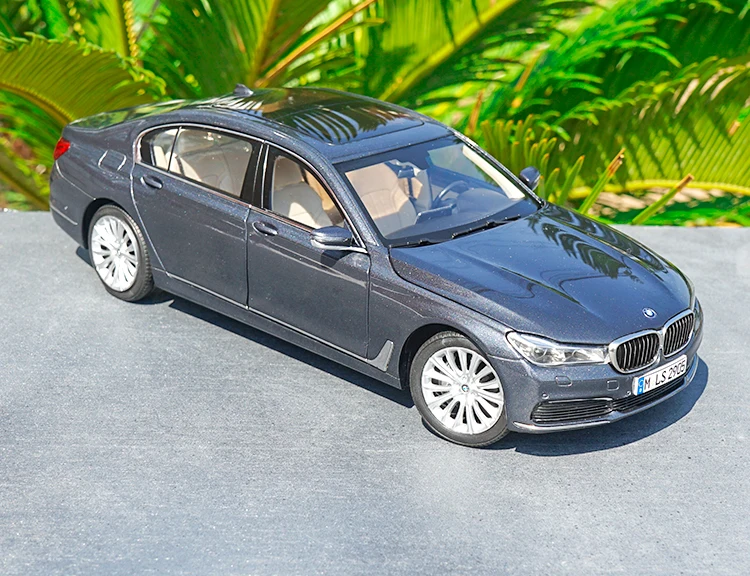 Оригинальная Заводская 1:18 новая серия T7 абсолютно модель 750Li/760Li серая игрушка из
