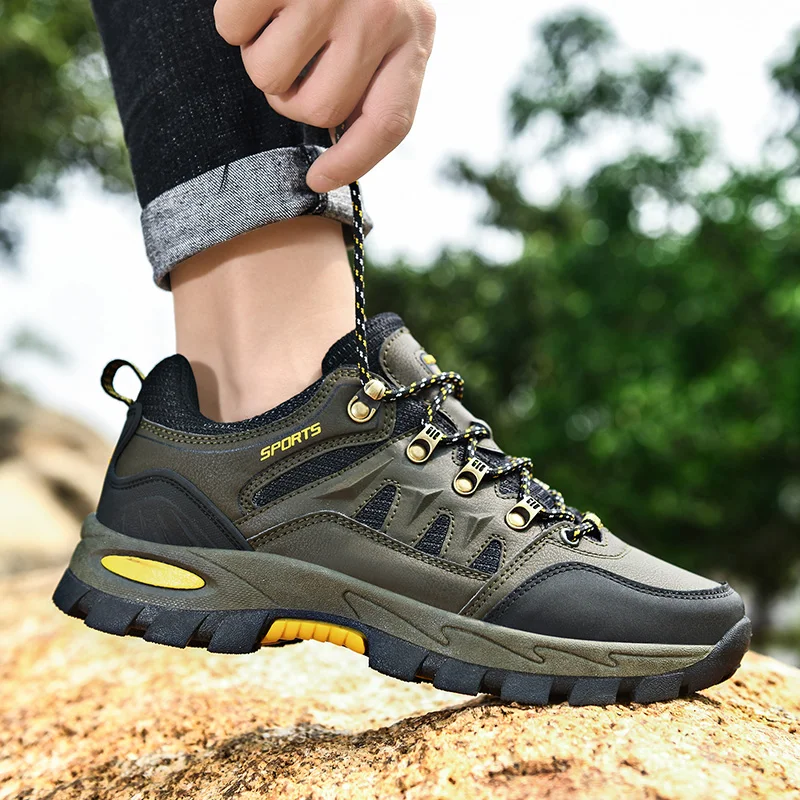rubber sole trekking shoes